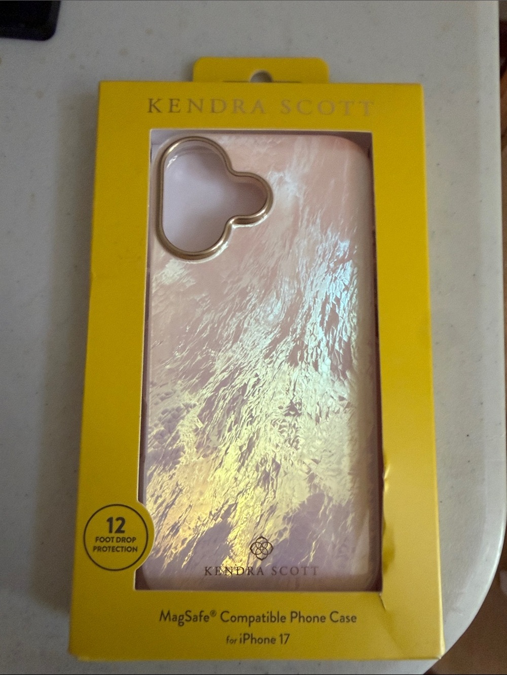 NIB Kendra Scott MagSafe Phone Case for iPhone 17